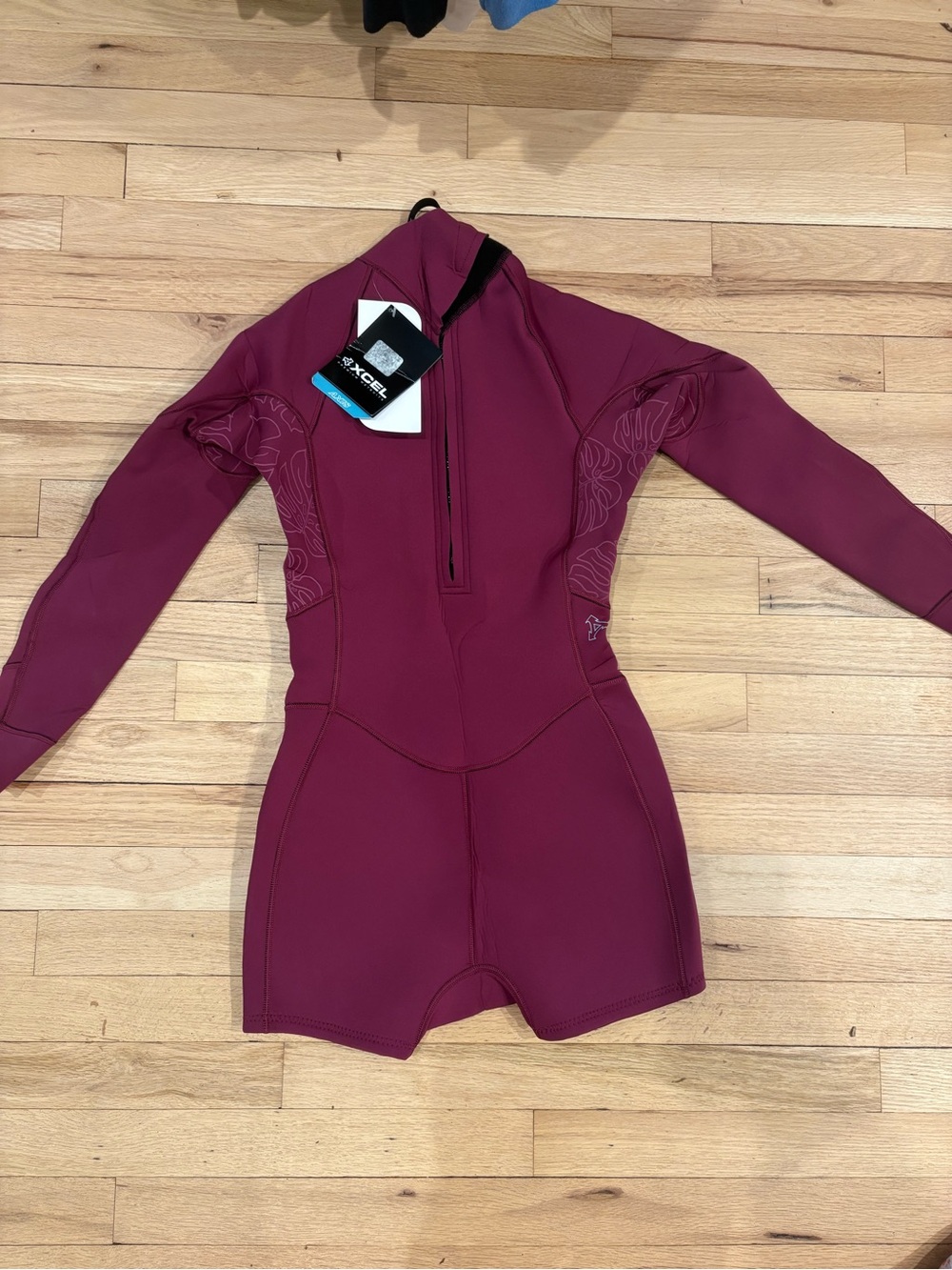 XCEL Women’s Burgundy Shorty Wetsuit - Front Zip